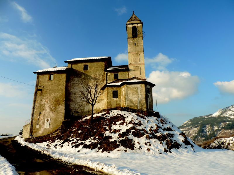 chiesa di montagna